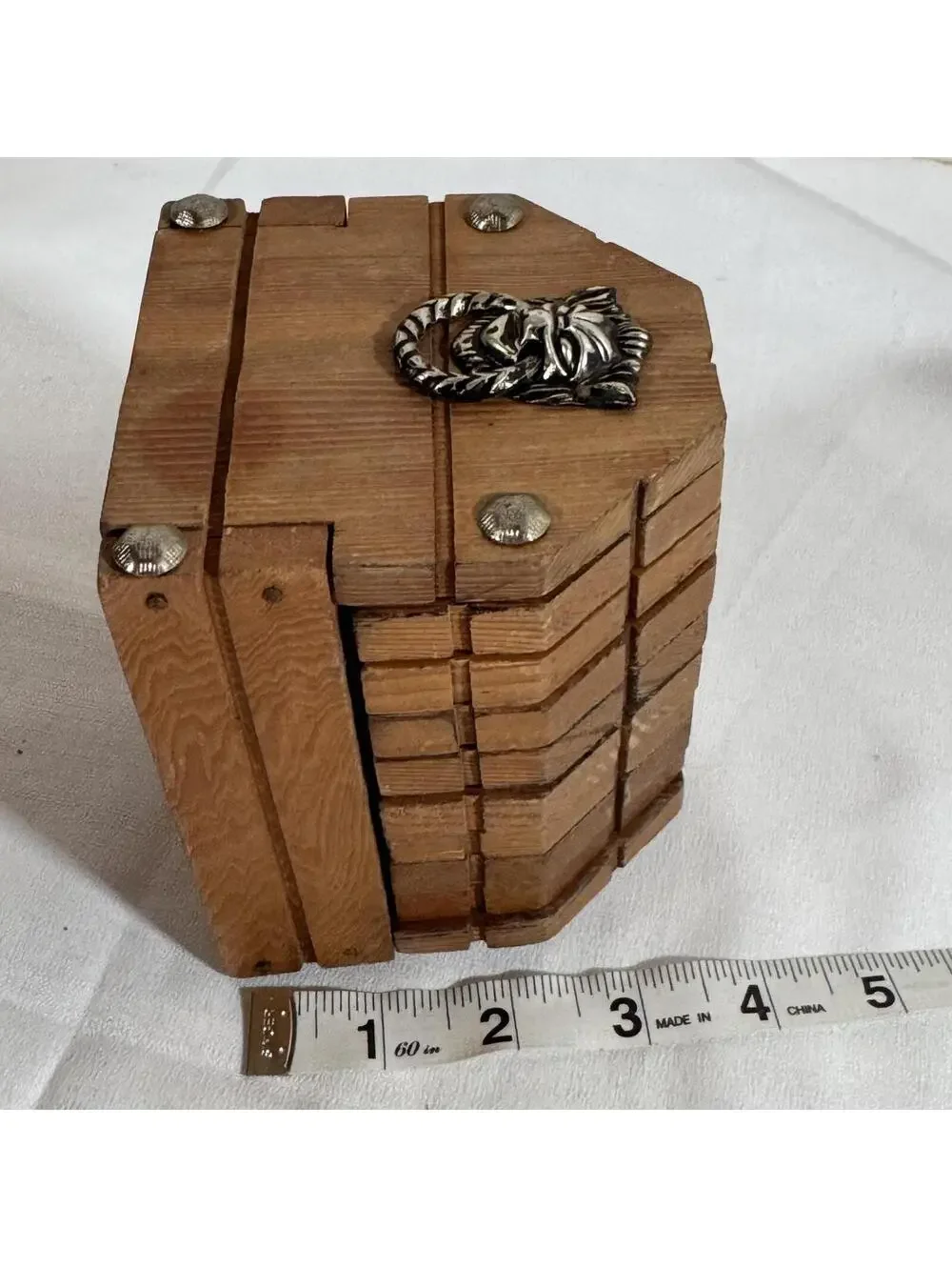 Vintage Wood Cork Coaster Set Caddy‎ Treasure Chest Case Brass Lion Caddy MCM